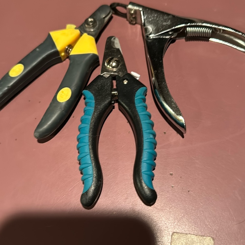 3 Animal Nail Clippers- Great Sharp Condition